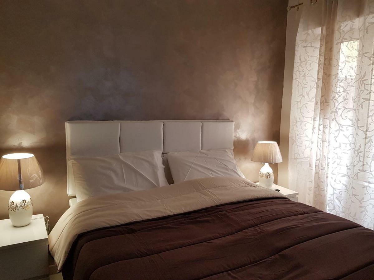 Napoli Royal Flats Villa Buitenkant foto